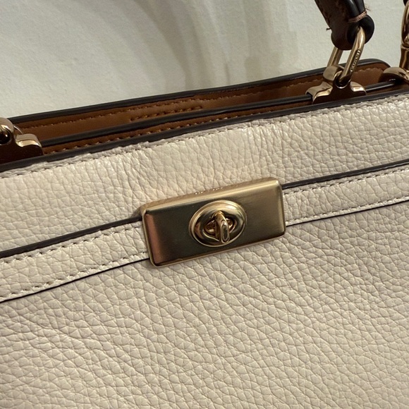 NWOT Coach crossbody purse - Picture 3 of 7